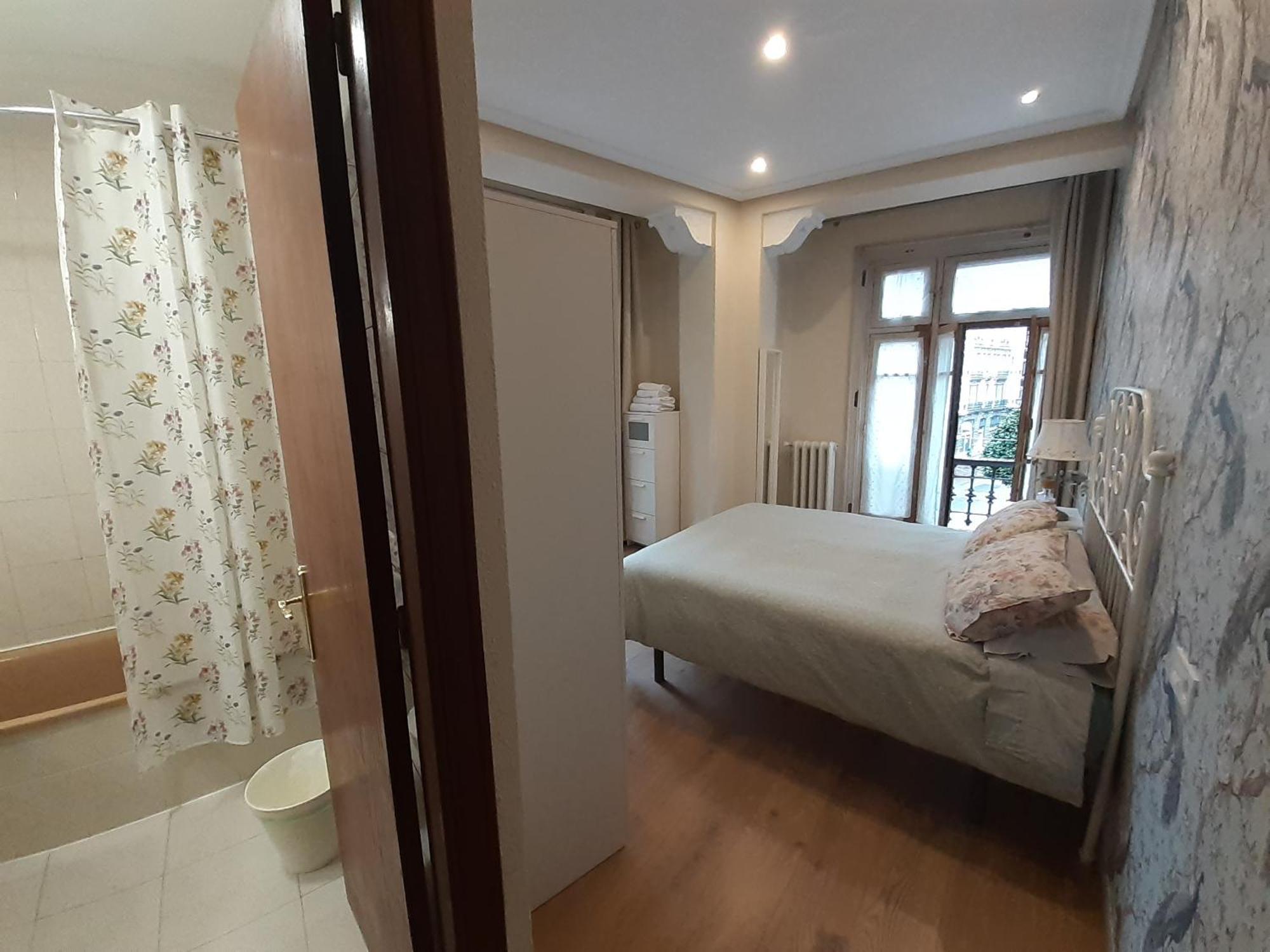 Bed & Breakfast Uria 25 Oviedo