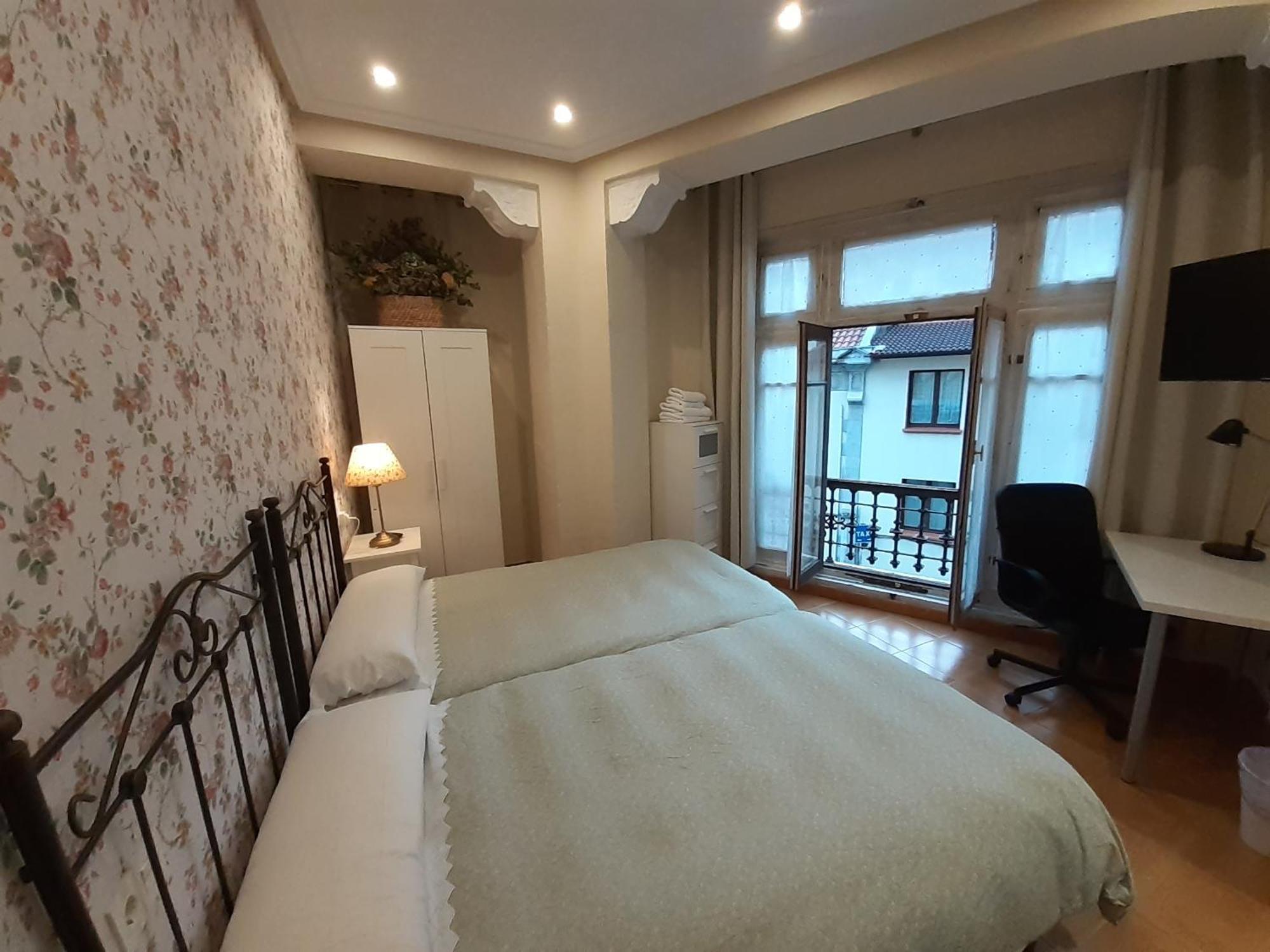 Bed & Breakfast Uria 25 Oviedo