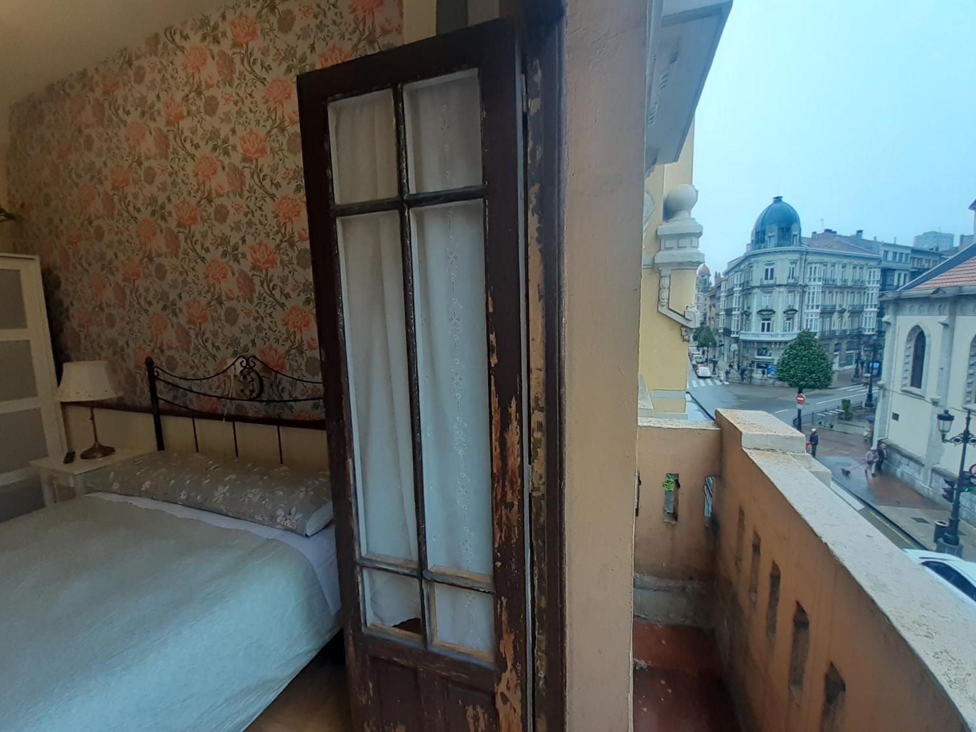 Uria 25 Bed & Breakfast Oviedo